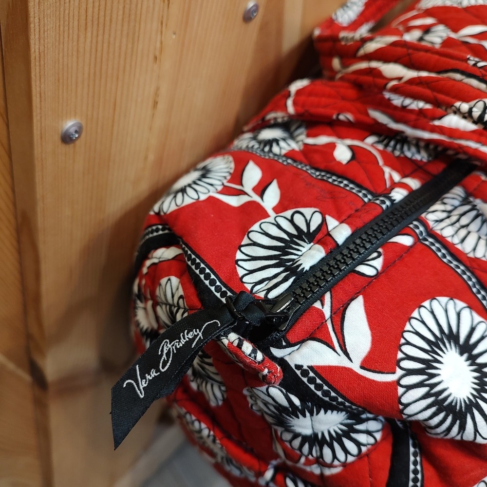 Vera Bradley Large Duffel Bag Red Deco Daisy XL Duffel Weekender Travel Tote Zip - Picture 2 of 8